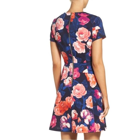 Eliza J NWT Floral Print Mini Dress Blue Multi Size 8 - Picture 2 of 10